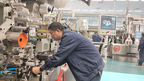 湖南中煙零陵卷煙廠引進第二臺國產中速卷接包機組，譜寫智能制造新篇章